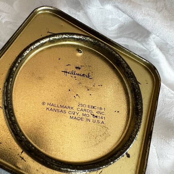 USA made, vintage Hallmark Coin Bank - Picture 6 of 9